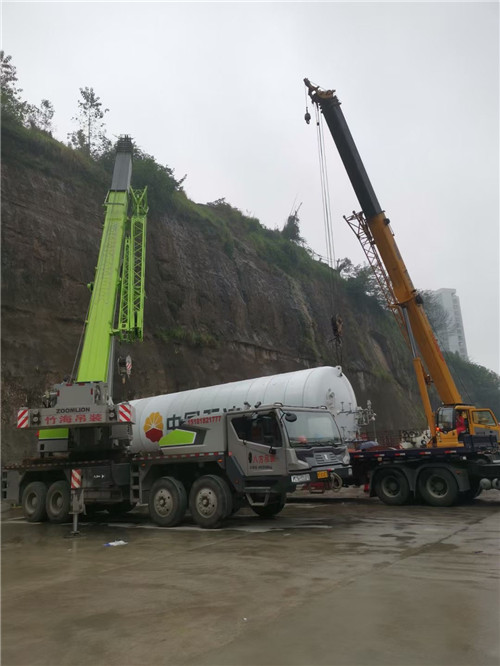 美兰区“不怕风雨冻”—— 吊车的 “恶劣环境适应” 技术